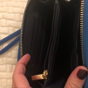 Tory Burch Robinson Wristlet